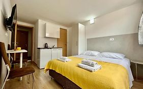 Apartmani Roza